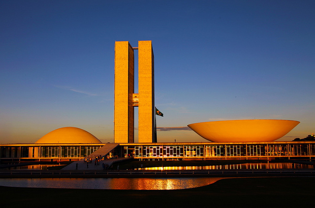 Câmara dos Deputados aprova piso salarial para Enfermagem