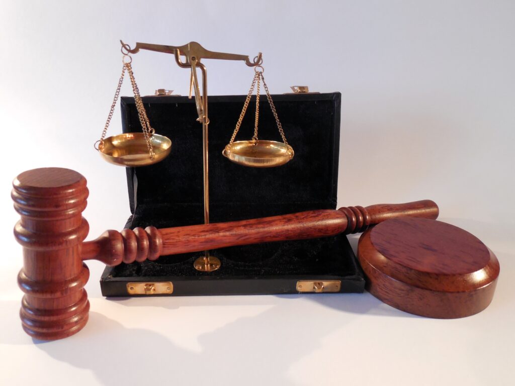 Os princípios implícitos da administração pública alicerçados na justiça asseguram uma prestação justa dos atos administrativos e a estabilidade jurídica