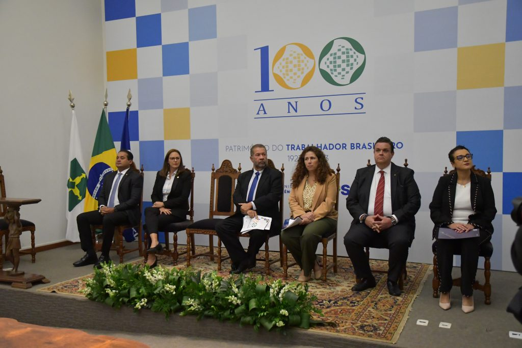 INSS: realização novos concursos será discutido, diz ministra