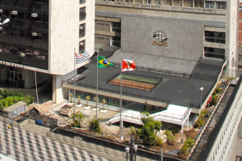 Área de controle: Principais concursos para São Paulo