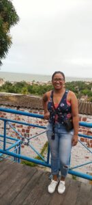 Foto da candidata aprovada em 8º lugar (Cotas) no CNU – IBGE para o cargo de Técnico em Informações Geográficas e Estatísticas.