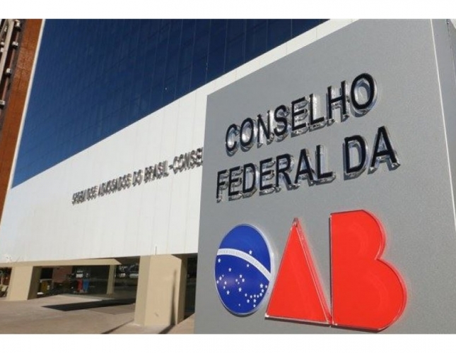 Diferenciação da OAB e dos Conselhos Profissionais